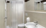 hotel GOLF: Star - bagno con box doccia (esempio)