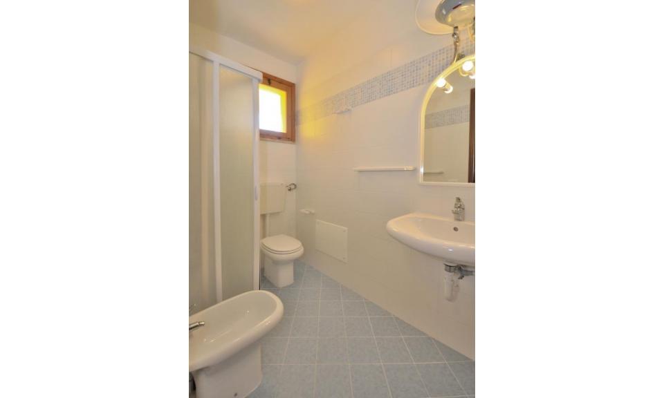 villaggio WHITE STAR: C6/1 - bagno con box doccia (esempio)